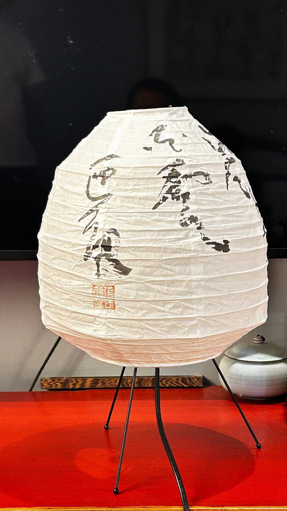 張匣劍 handwritten calligraphy rice paper table lamp wabi-sabi retro decor front view