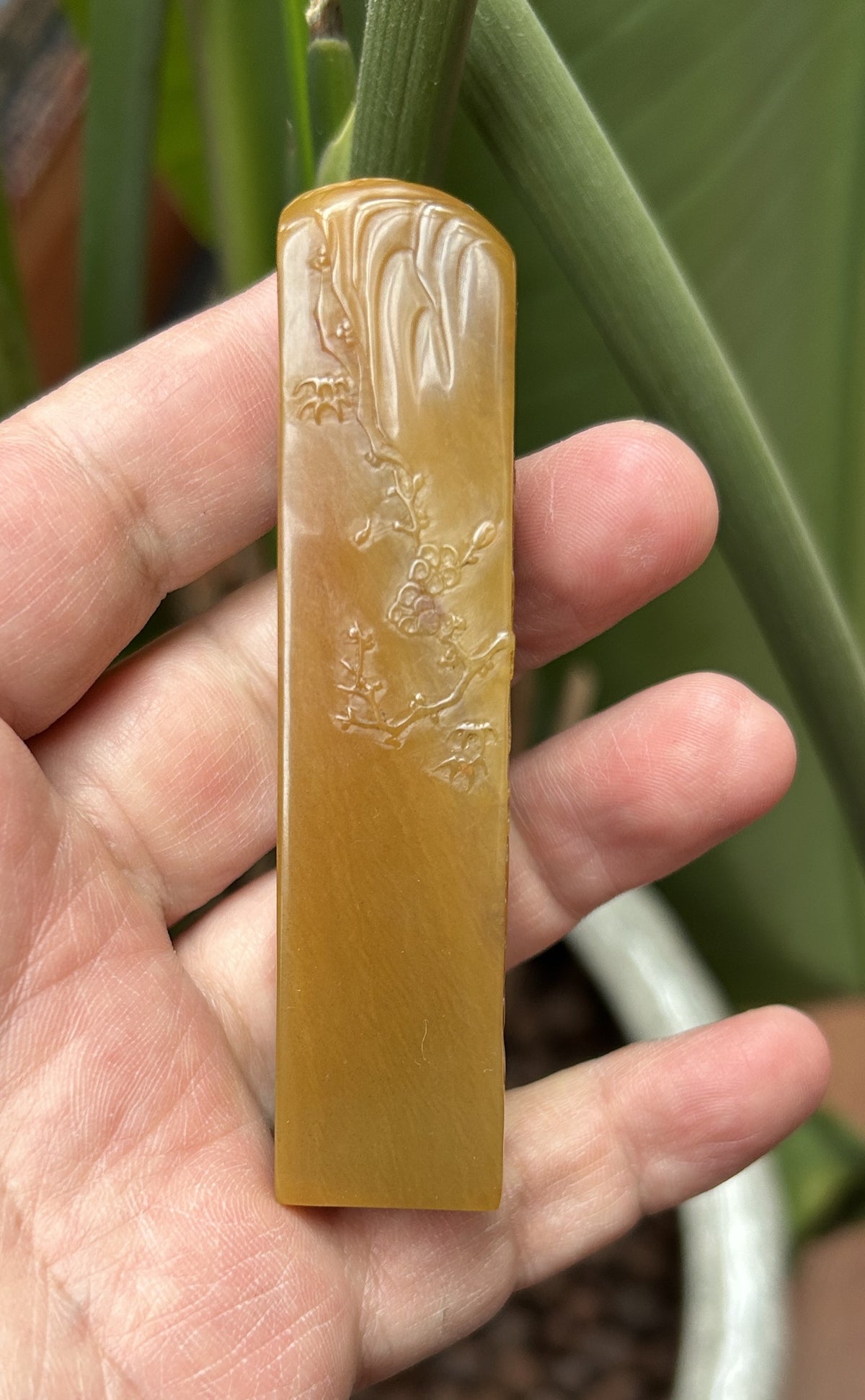 Lao Bei Bu Tian Huang Shi Seal Blank - Hand-Carved Floral & Bird Reliefs