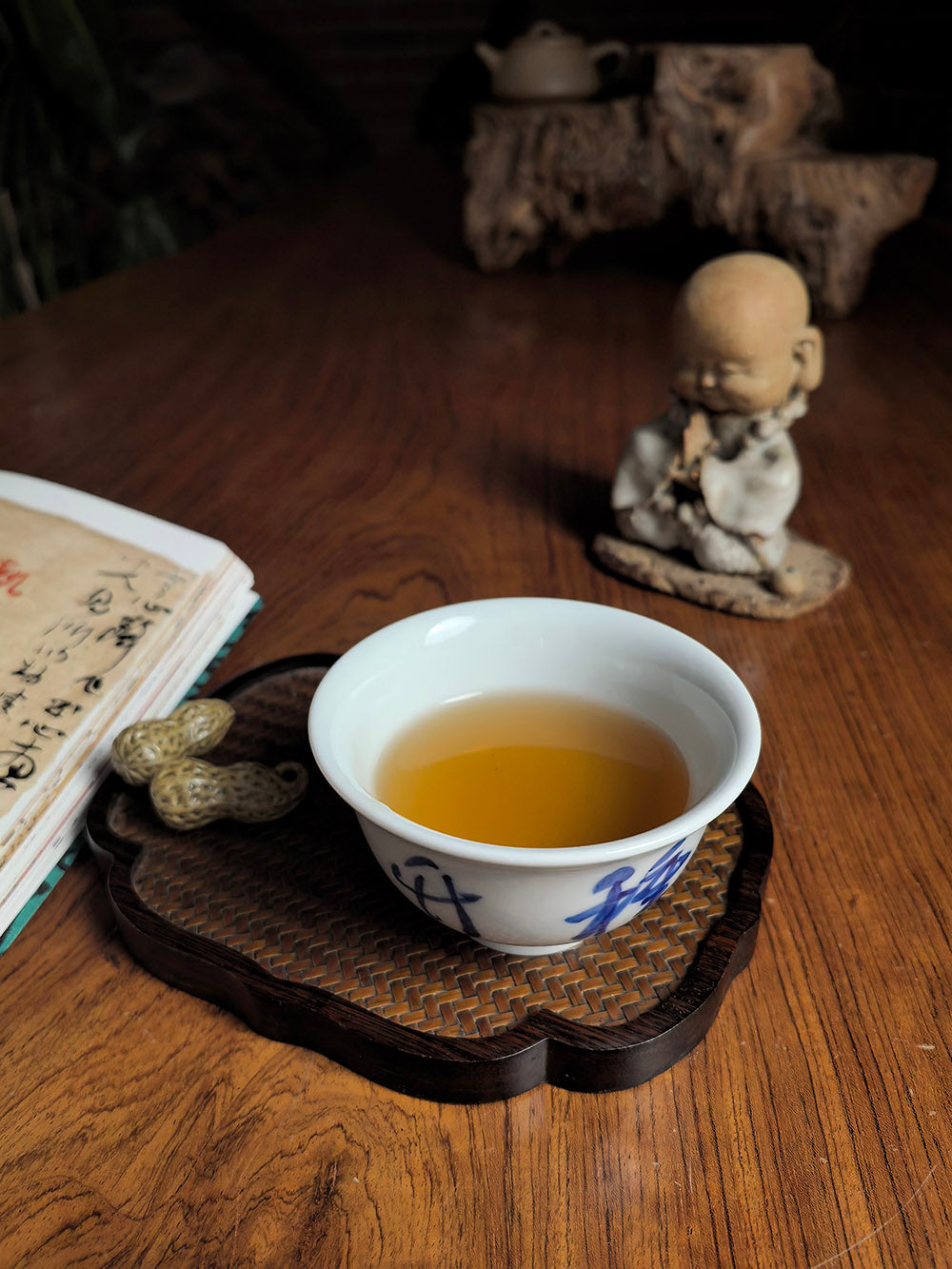 Jingdezhen Handmade Qingbai Porcelain 'Press-Hand' Tea Cup